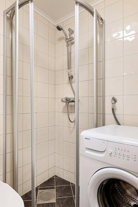 Fresh Studio Apartment, A Short Walk From Bryggen Bergen Exterior photo